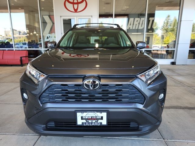 2019 Toyota RAV4 XLE Premium photo 2