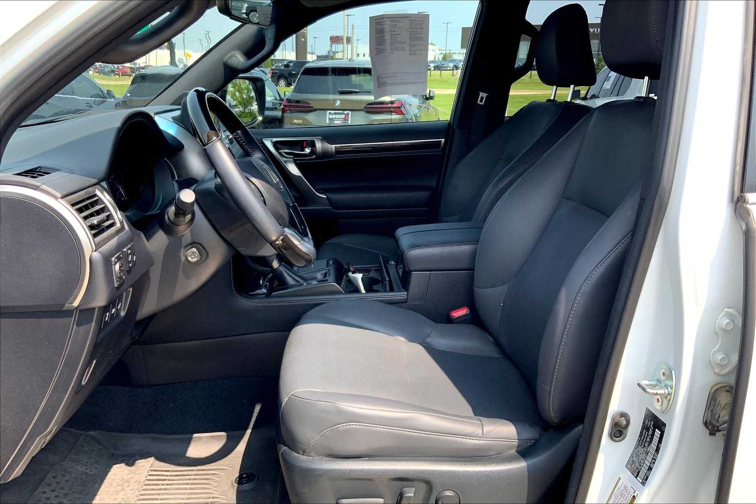 2023 Lexus GX 460 Premium photo 7