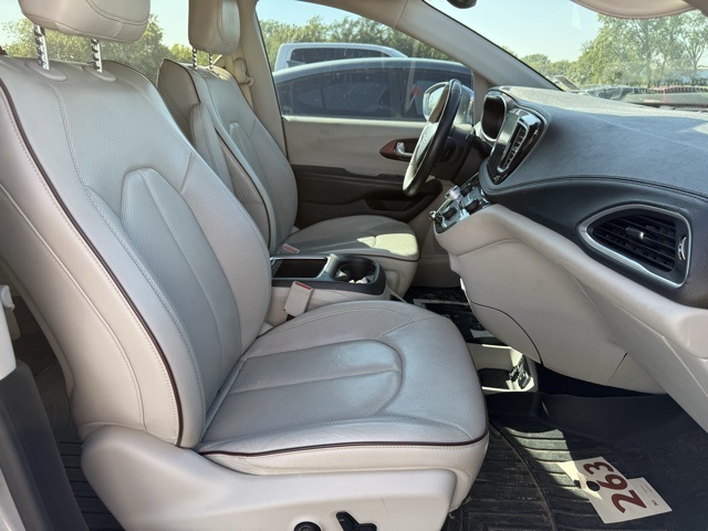 2018 Chrysler Pacifica Limited photo 5