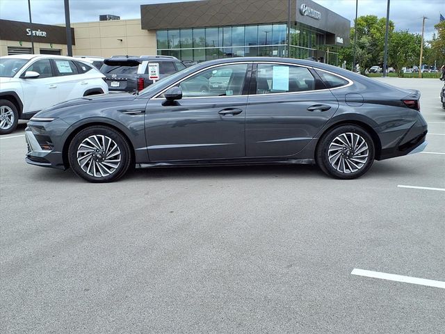2024 Hyundai Sonata Hybrid SEL photo 2