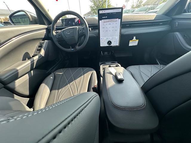 2025 Ford Mustang Mach-E Select photo 12