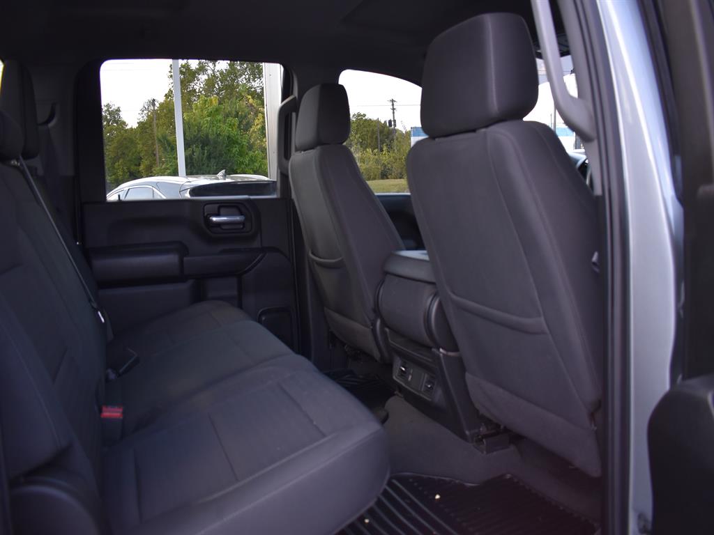 2024 Chevrolet Silverado 2500HD Custom photo 4