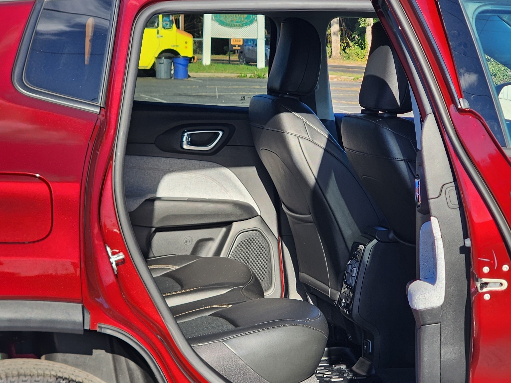 2022 Jeep Compass Latitude Lux photo 18