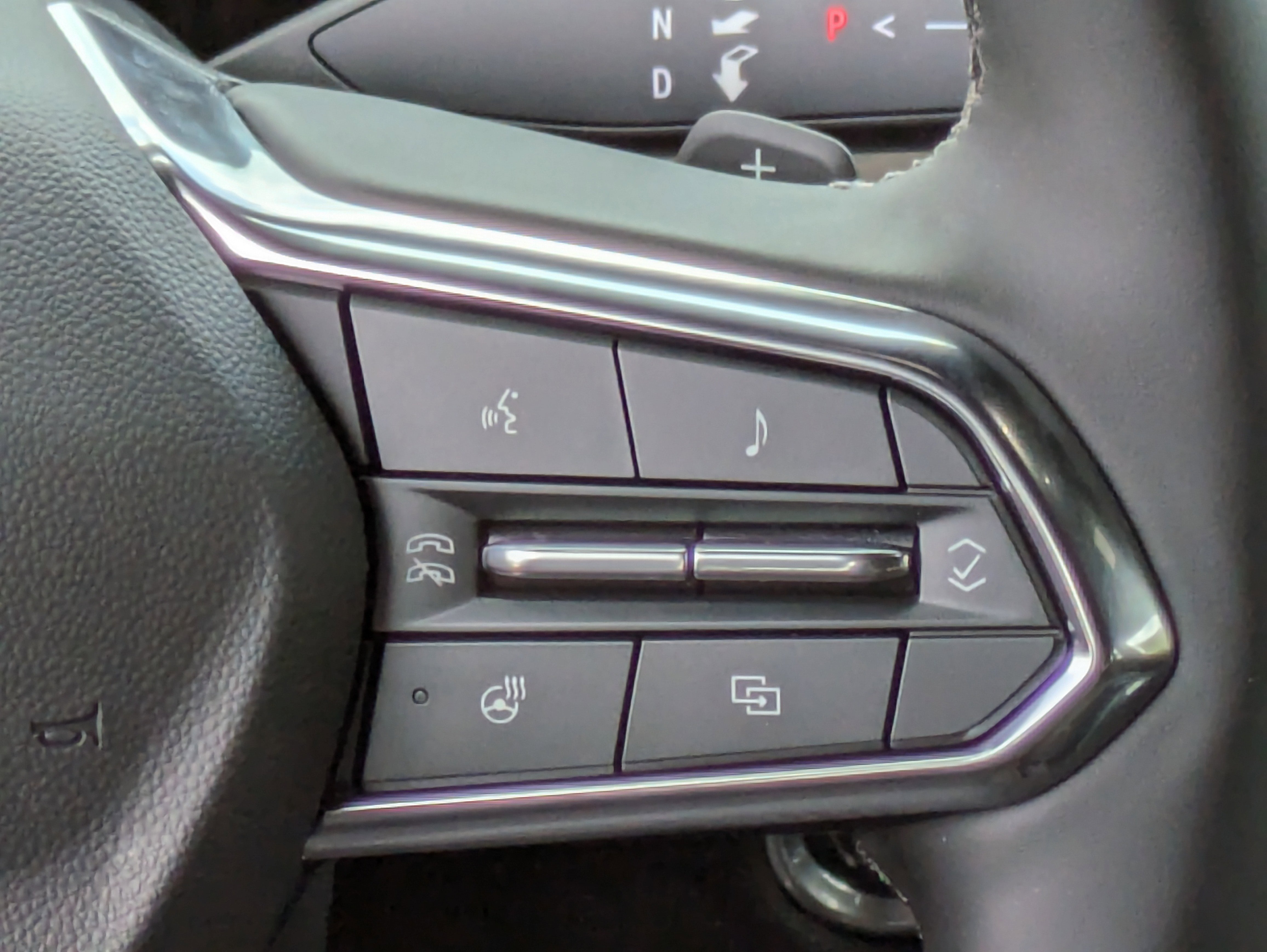 2025 Chevrolet Suburban Premier photo 4