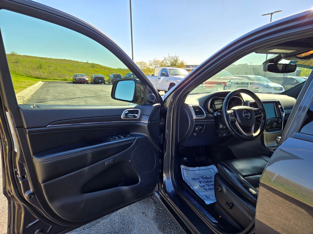 2017 Jeep Grand Cherokee Limited photo 6
