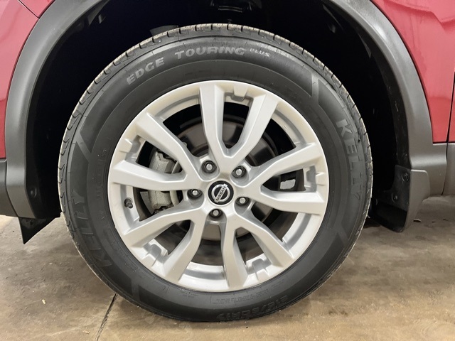 2022 Nissan Rogue Sport S photo 9