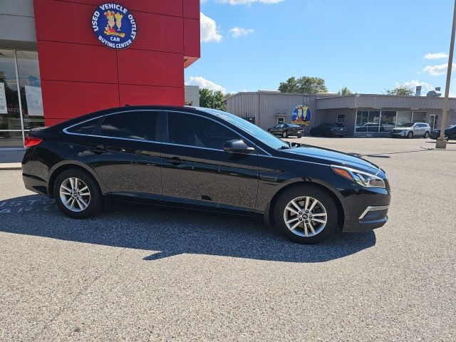 Used 2015 Hyundai Sonata SE with VIN 5NPE24AF4FH226791 for sale in Winter Haven, FL