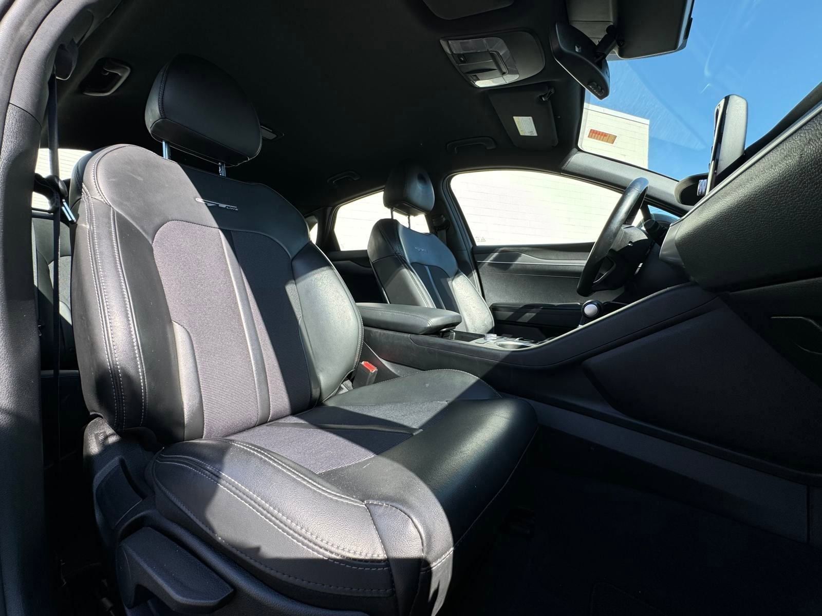 2021 Kia K5 GT-Line photo 15