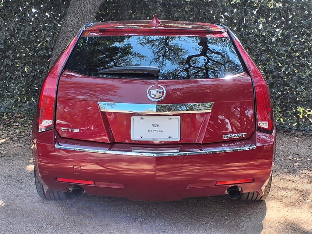 2010 Cadillac CTS Luxury photo 5