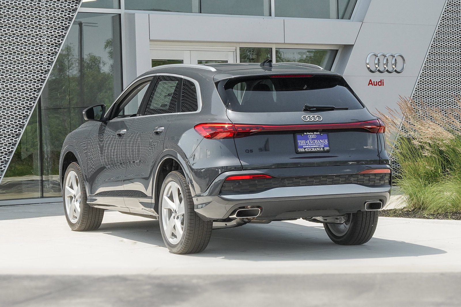2025 Audi Q5 Premium Plus photo 3