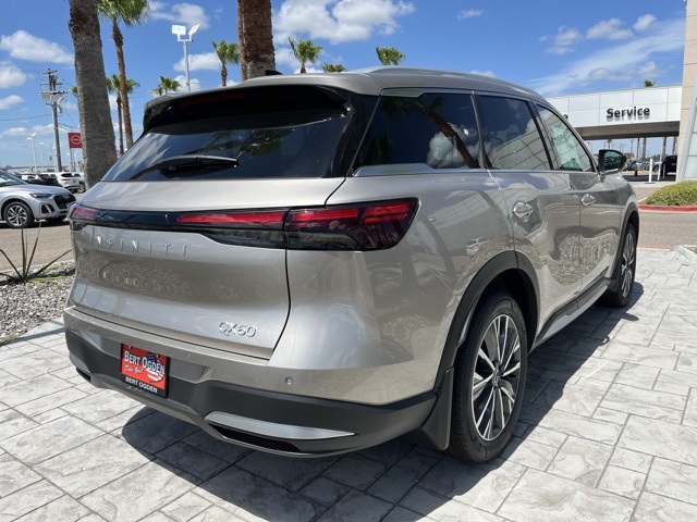 2026 Infiniti QX60 Luxe photo 5