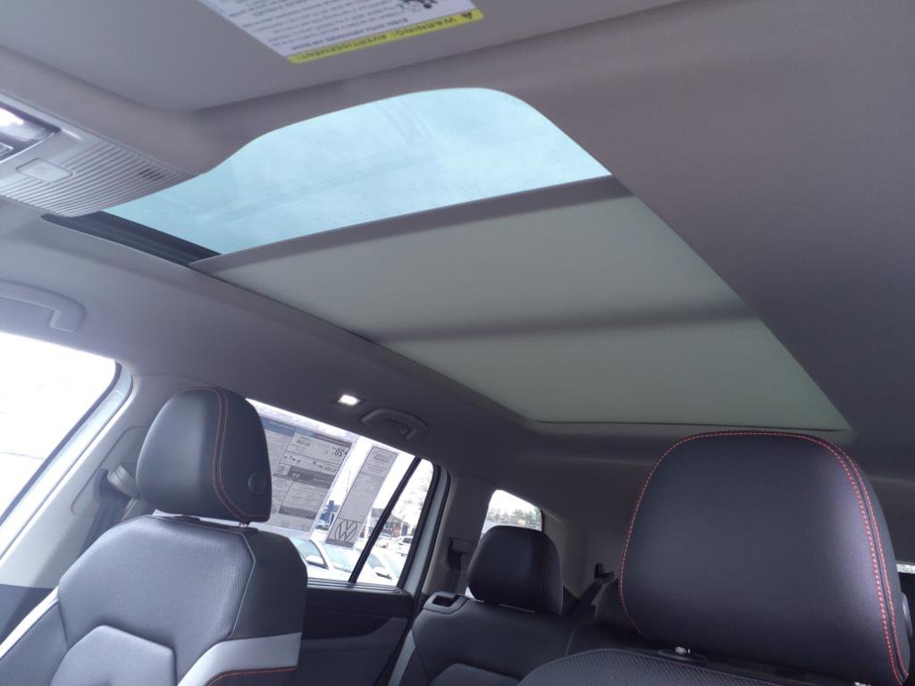 2025 Volkswagen Atlas Peak Edition photo 8
