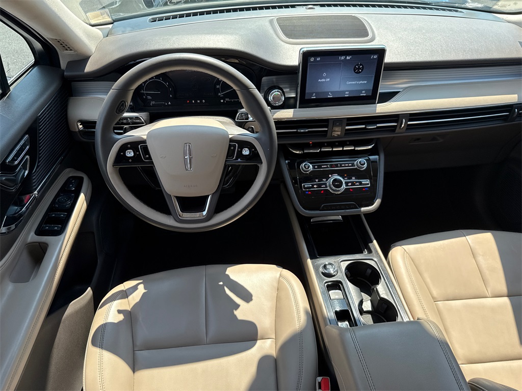 2022 Lincoln Corsair Standard photo 20
