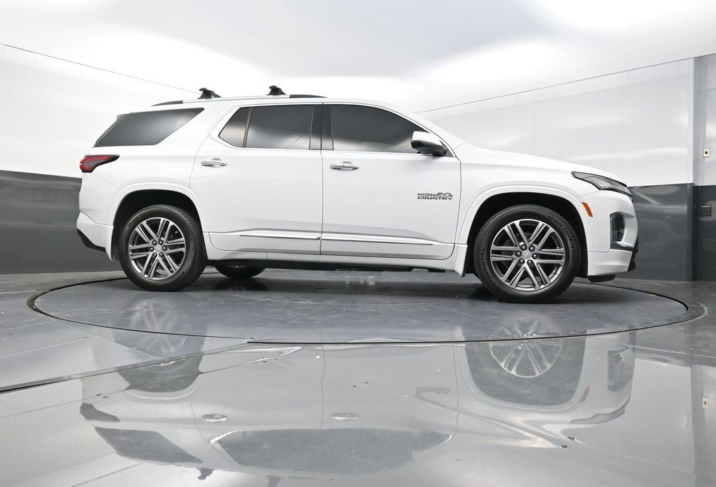 2023 Chevrolet Traverse High Country photo 24