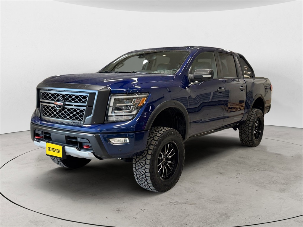 2021 Nissan Titan PRO-4X's photo