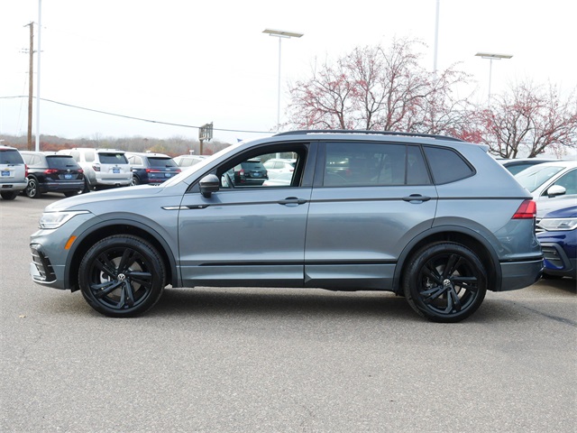 2024 Volkswagen Tiguan SE R-Line Black photo 2