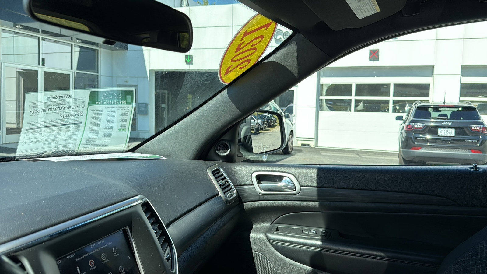 2021 Jeep Grand Cherokee Laredo E photo 21