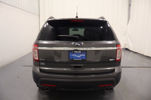 2015 Ford Explorer XLT photo 6