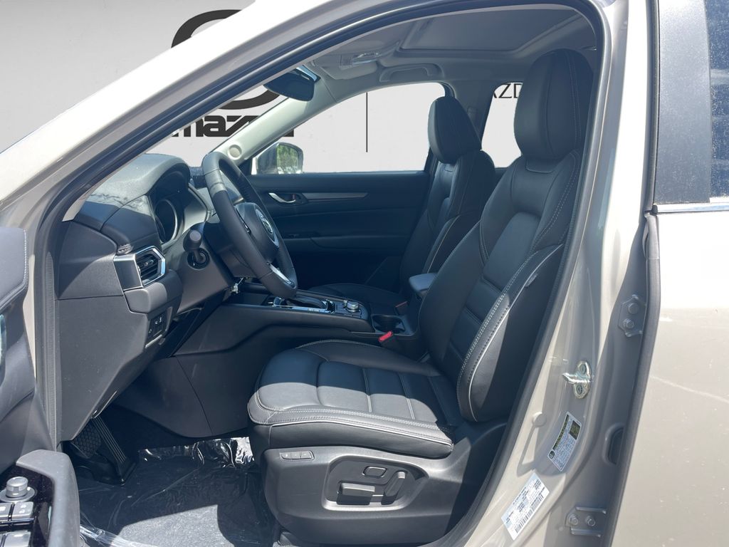 2025 Mazda CX-5 2.5 S Preferred photo 9