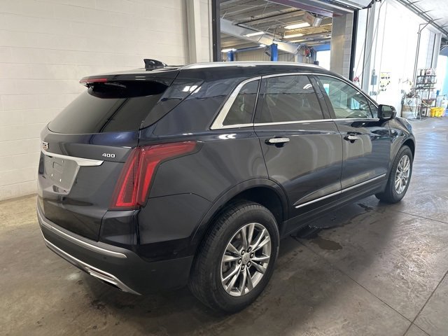 2021 Cadillac XT5 Premium Luxury photo 2