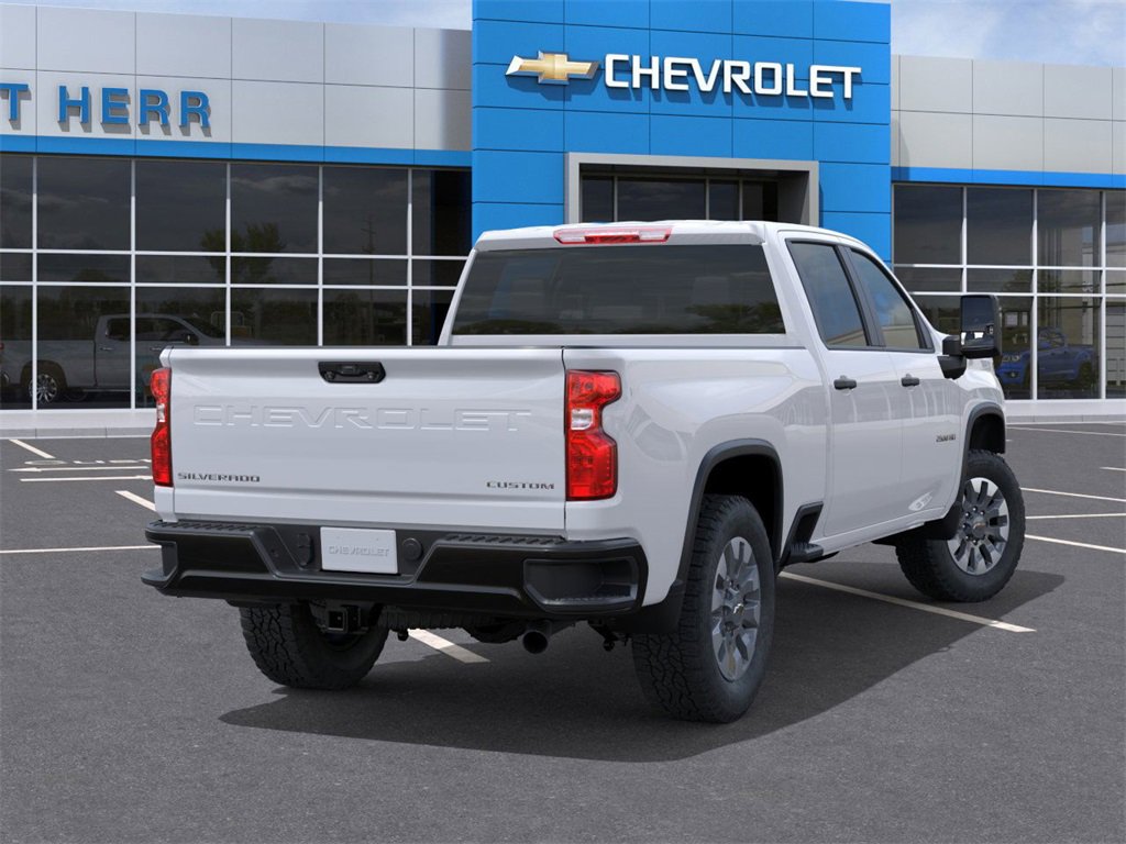 2025 Chevrolet Silverado 2500HD Custom photo 4