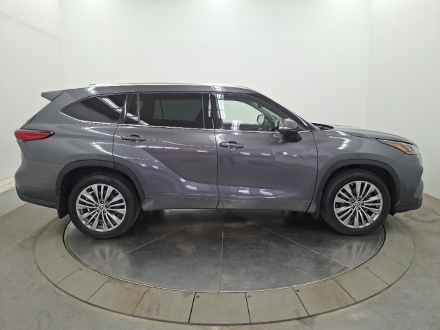 2020 Toyota Highlander Platinum photo 8