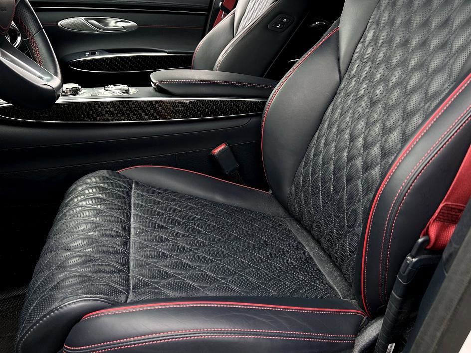 2023 Genesis GV70 3.5T Sport photo 8