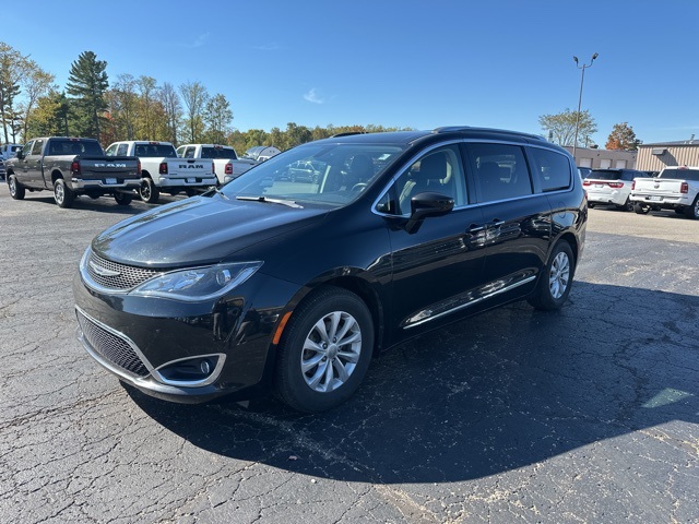 2018 Chrysler Pacifica Touring L photo 4
