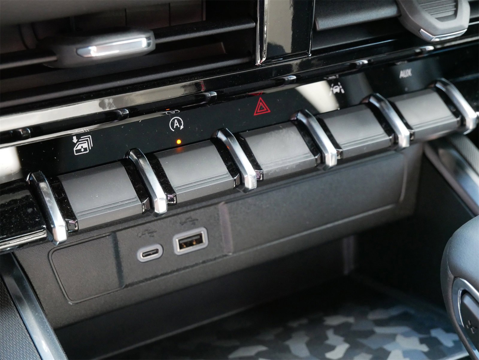 2026 Gmc Canyon Elevation photo 10