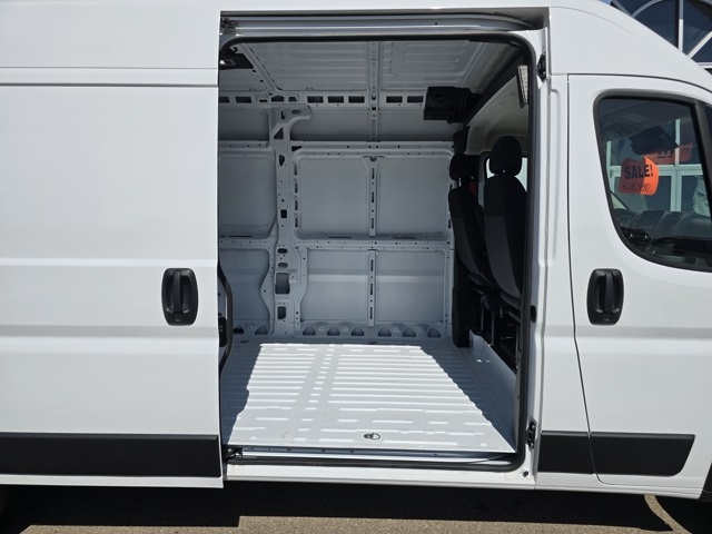 2025 Ram ProMaster 2500 photo 11