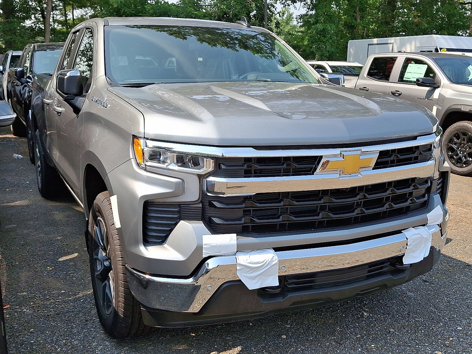 2026 Chevrolet Silverado 1500 LT photo 2