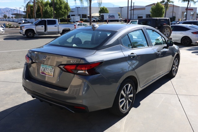 2023 Nissan Versa 1.6 SV photo 2
