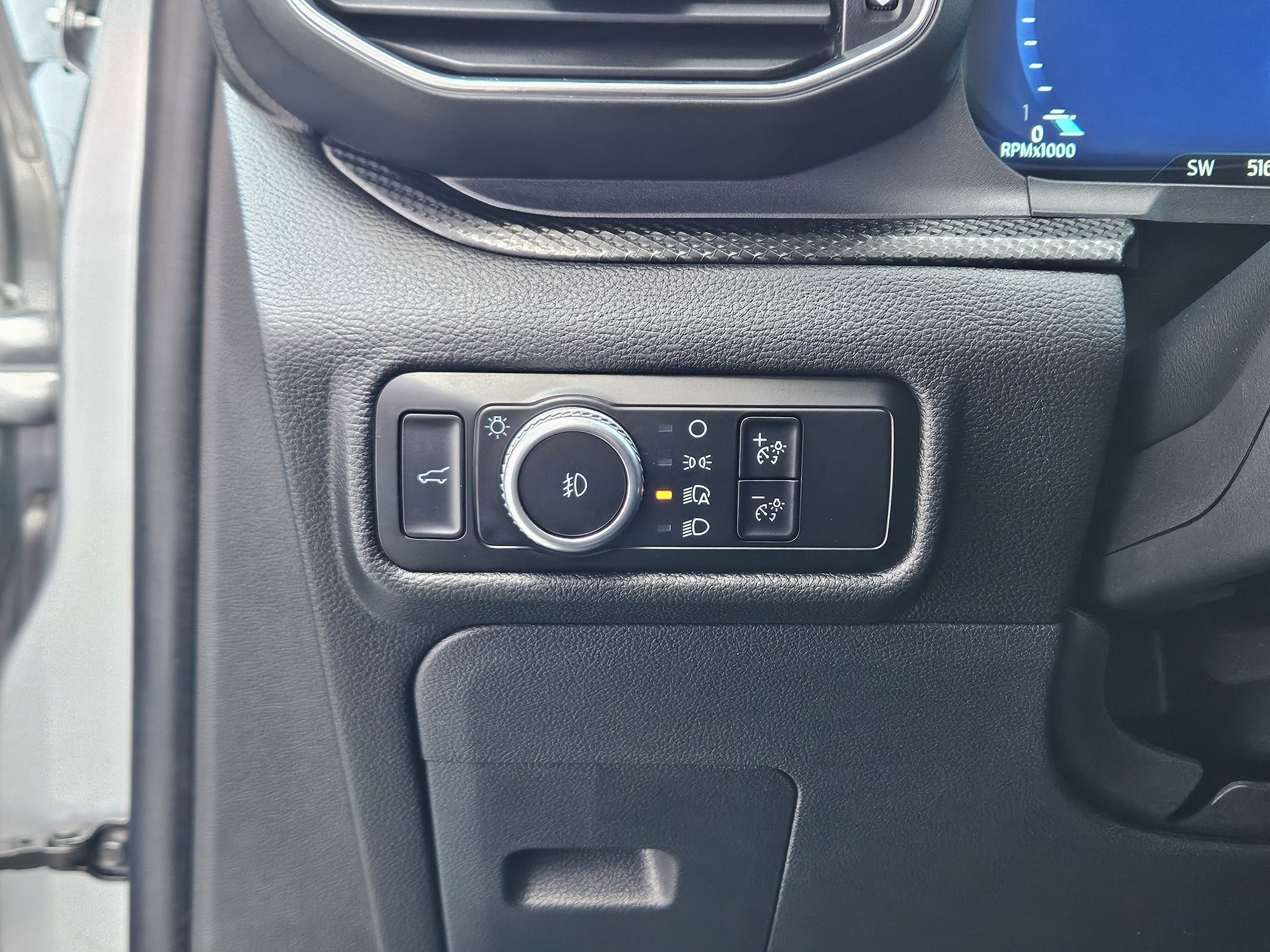 2023 Ford Explorer ST photo 19