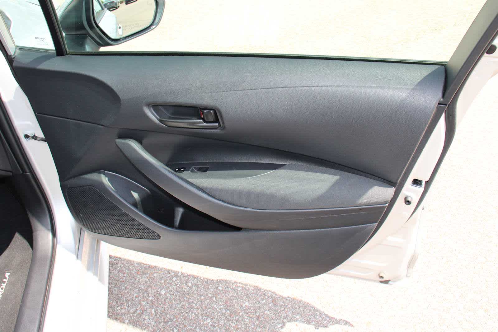 2024 Toyota Corolla LE photo 34