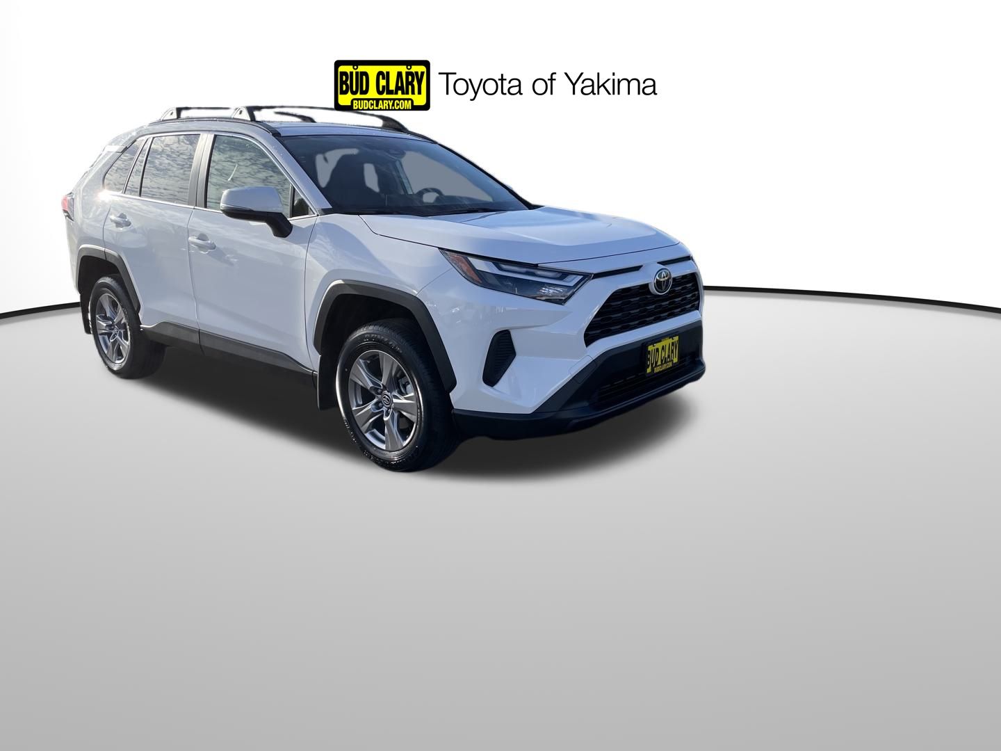 2025 Toyota RAV4 XLE's photo