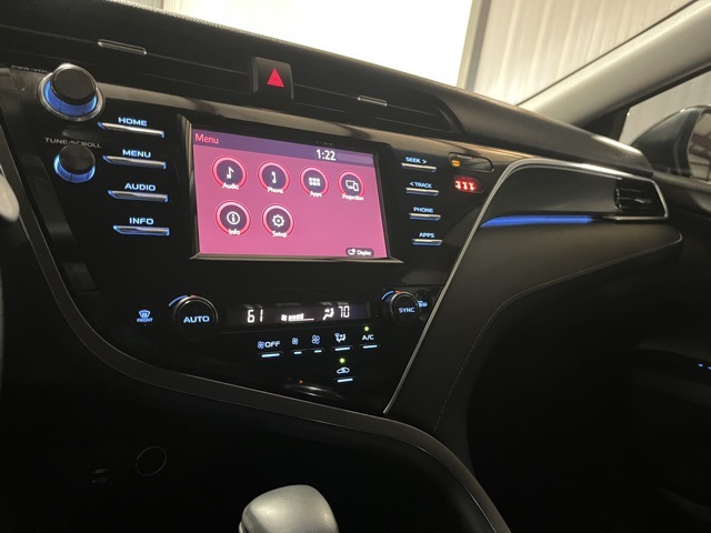 2018 Toyota Camry XSE photo 10