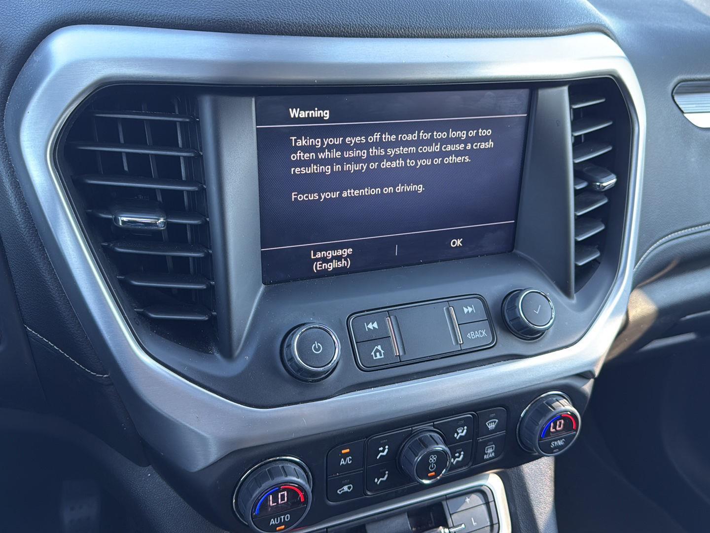 2023 Gmc Acadia SLT photo 3