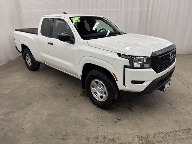 2023 Nissan Frontier S's photo