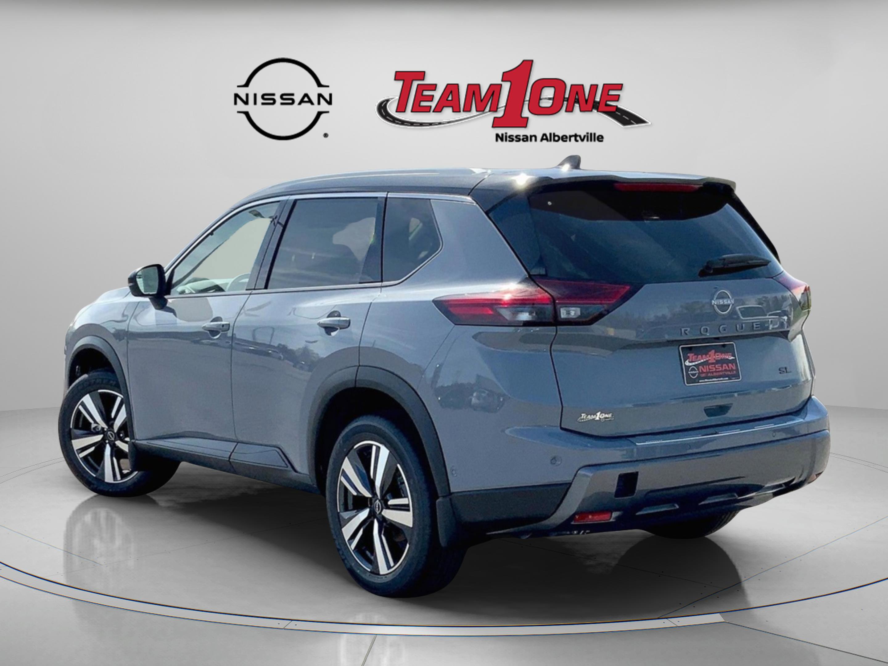 2025 Nissan Rogue SL photo 3