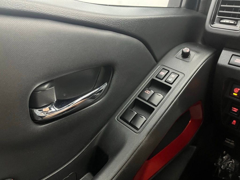 2023 Nissan Frontier PRO-4X photo 22
