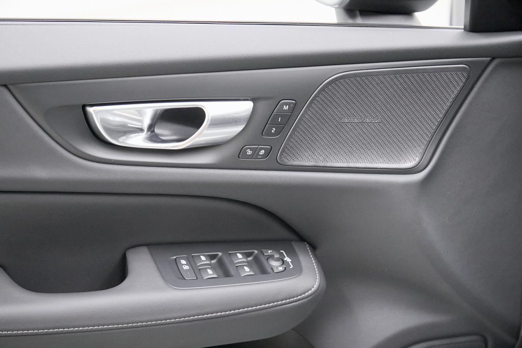 2026 VOLVO V60CC - Image 10