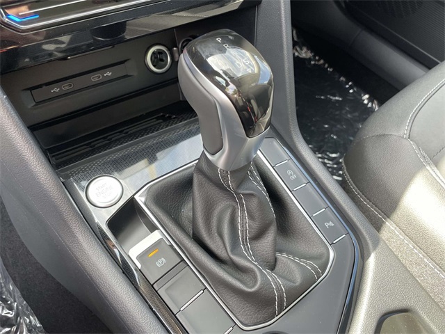 2025 Volkswagen Taos SE photo 19