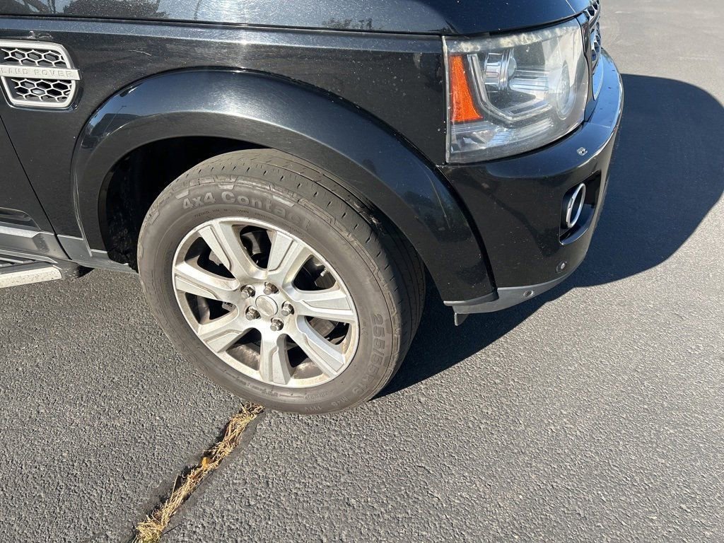 2015 Land Rover LR4 Base photo 10