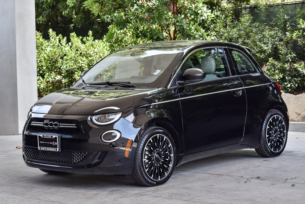 2025 Fiat 500e La Prima photo 2