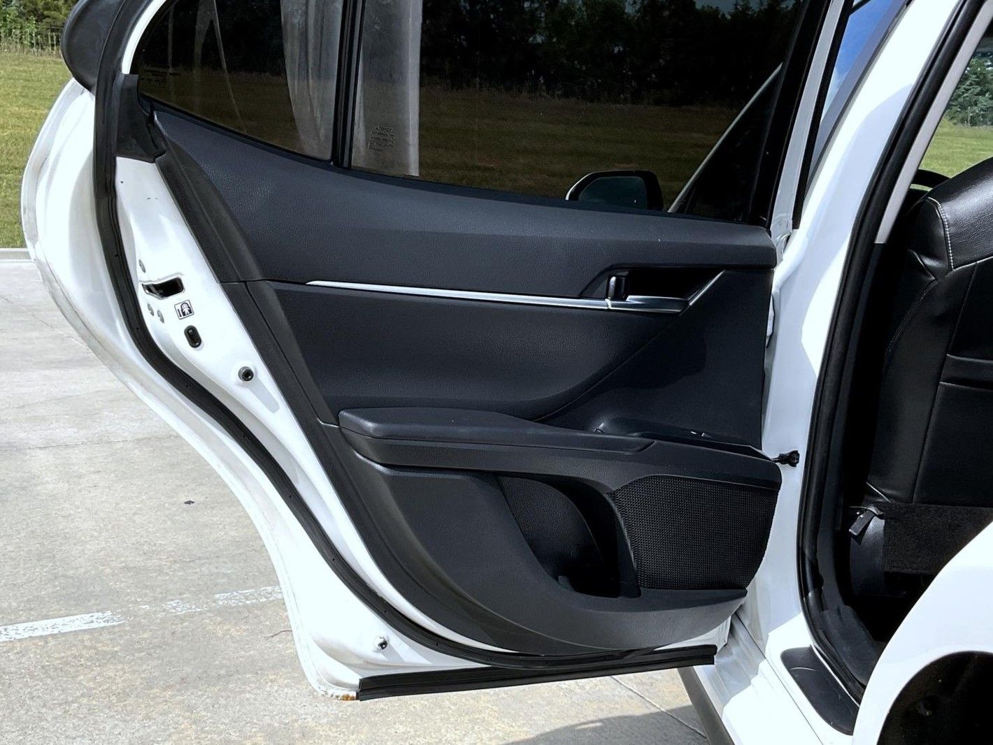 2018 Toyota Camry SE photo 20