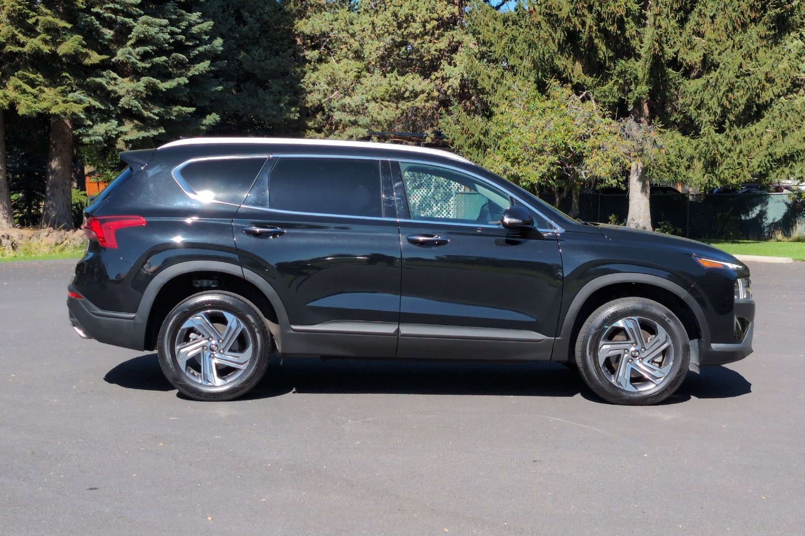 2023 Hyundai Santa Fe SEL photo 3