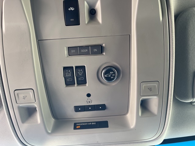 2016 Cadillac Escalade Luxury photo 16