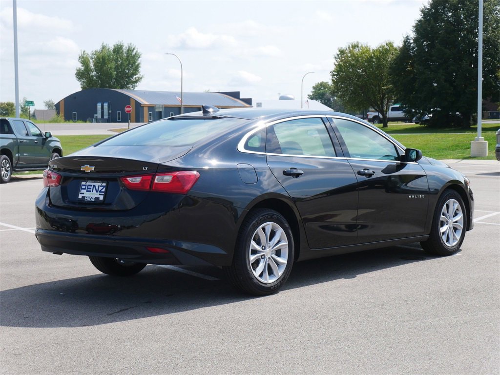 2025 Chevrolet Malibu 1LT photo 3