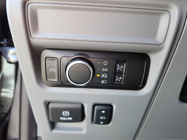2025 Ford F-150 Lightning XLT photo 25