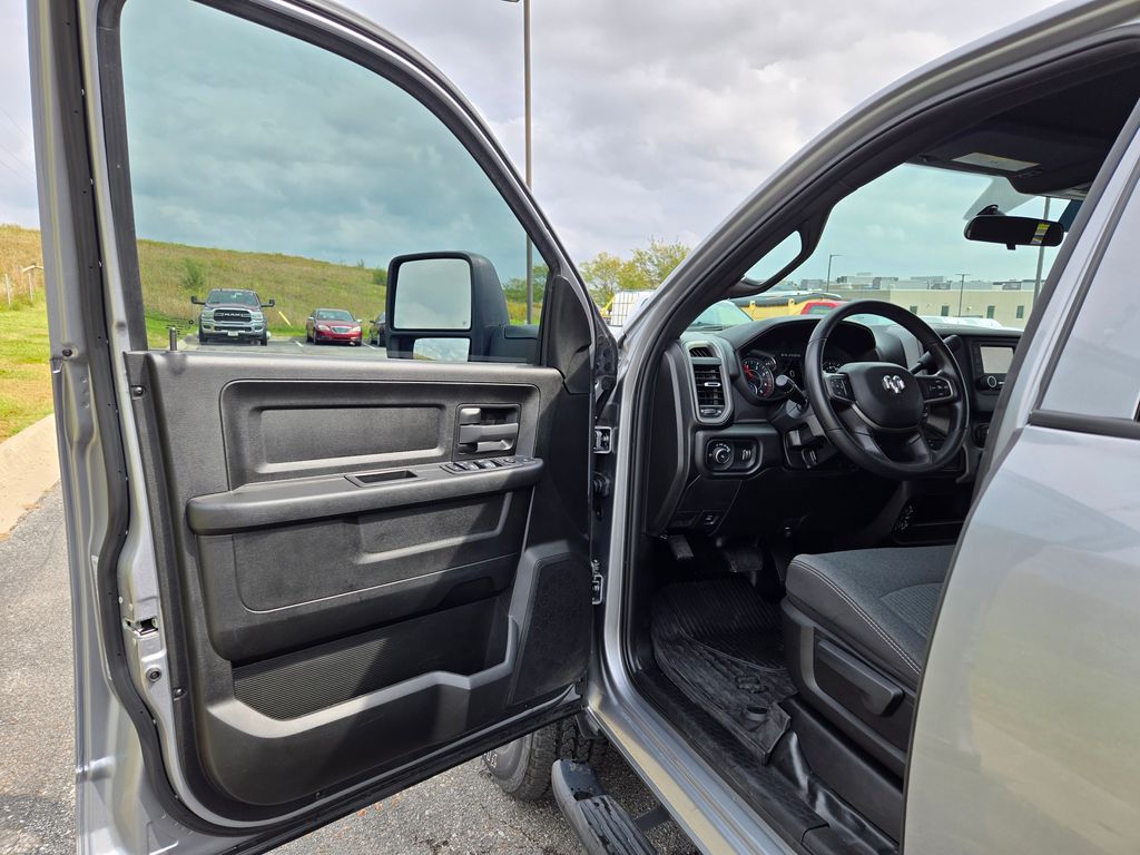 2024 Ram 2500 Tradesman photo 9